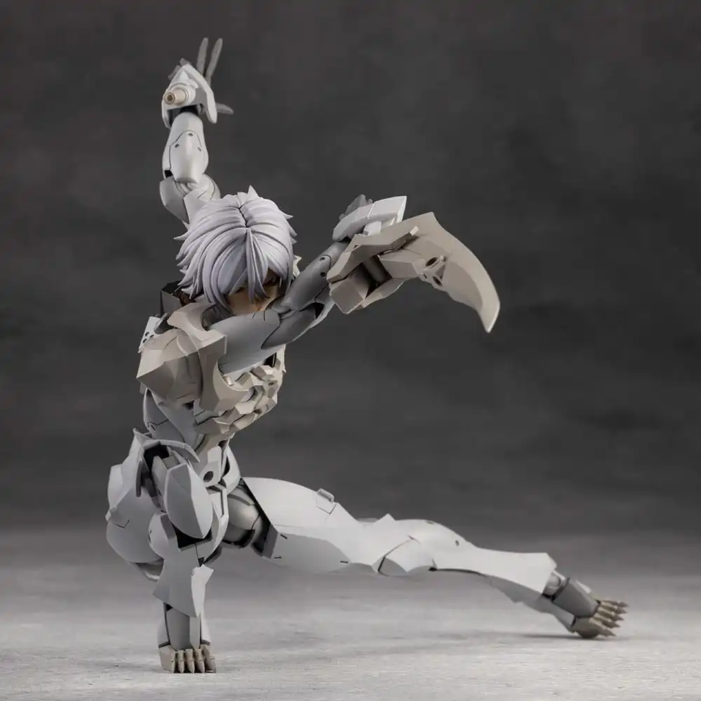 Megalomaria Unlimited Universe Model Kit Zirconia 18 cm